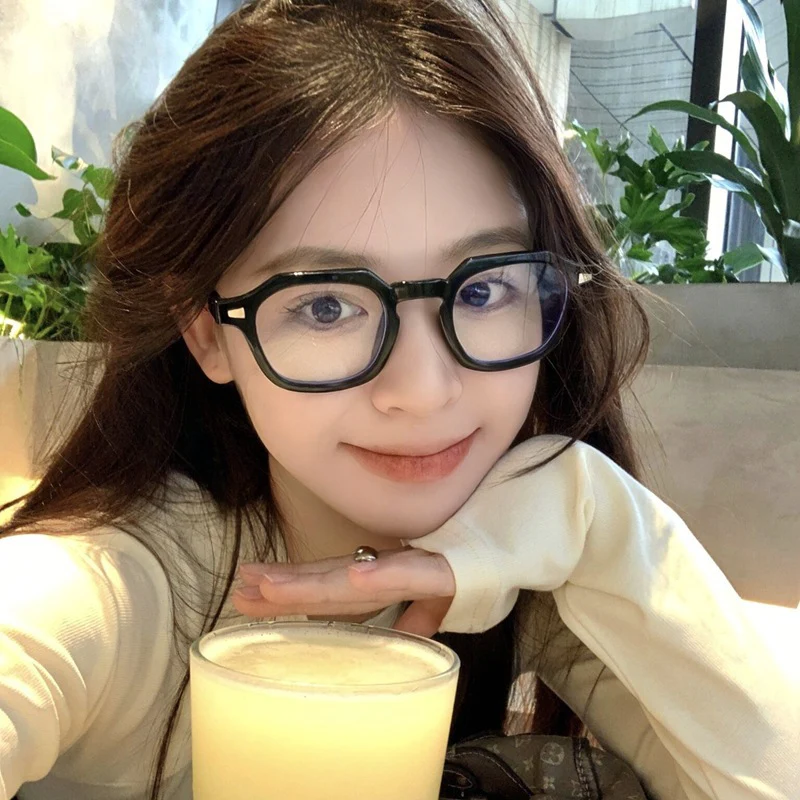 Irregular Geometric Retro Thick Frame Glasses VK2301 - Image 4