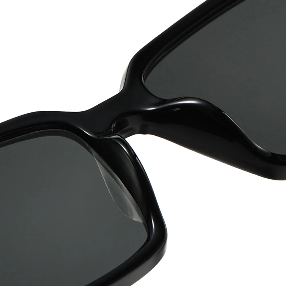 Square Sunglasses with Decorative Metal Temple Detail VK2303 - Image 4