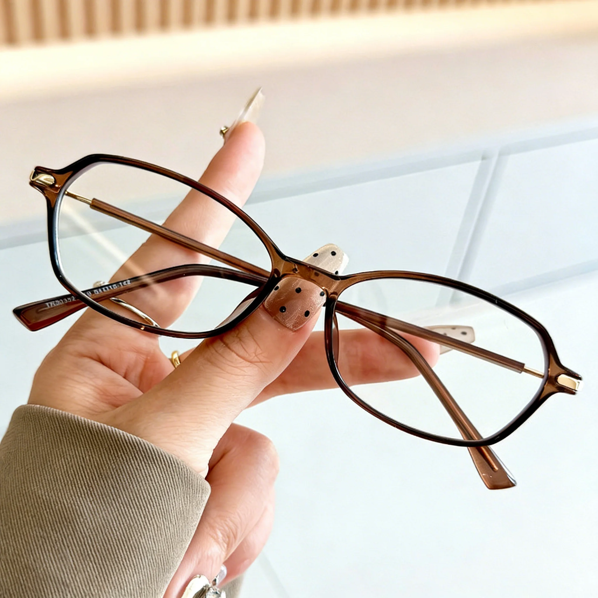 Lightweight TR Eyeglasses Anti-Blue Light VK2375 - Image 6